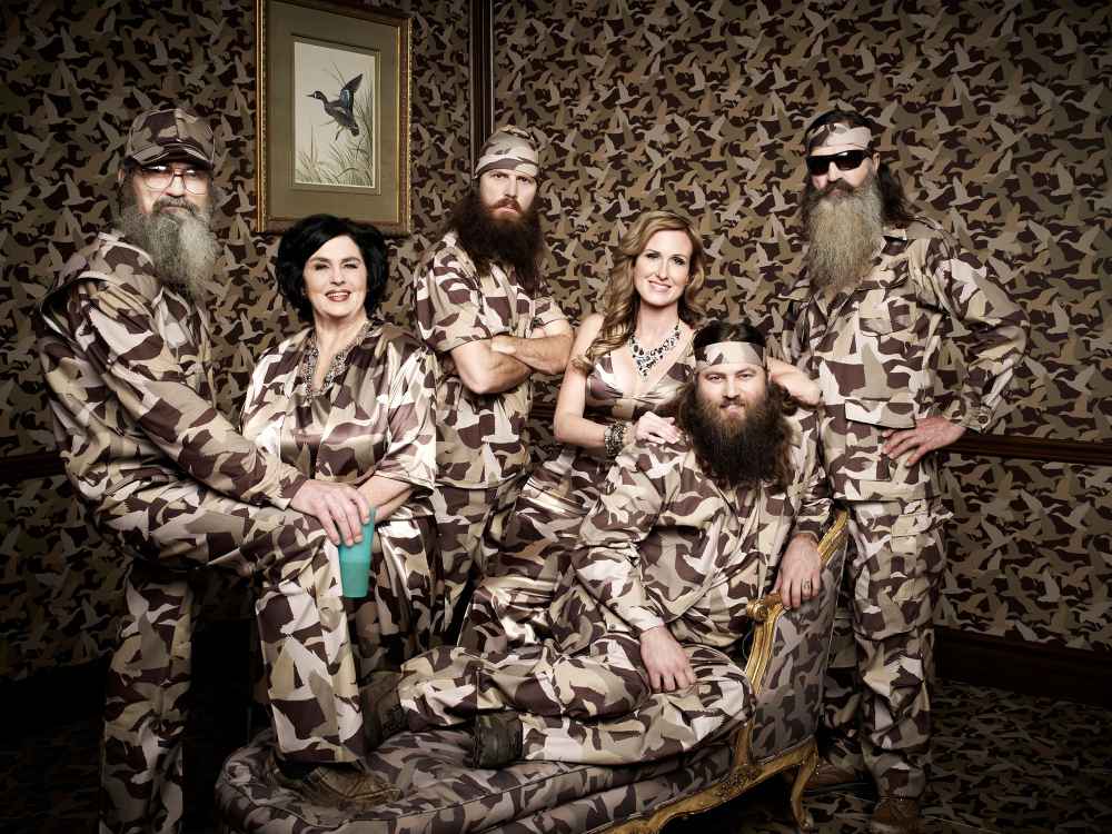 Willie, Korie, Miss Kay, Jase, Phil and Si Robertson Duck Dynasty Korie and Sadie Robertson Family OK After Drive By