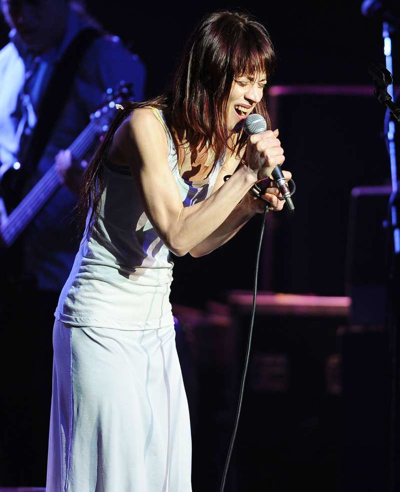 Fiona Apple Performing in 2012 Fetch the Bolt Cutters Album Review