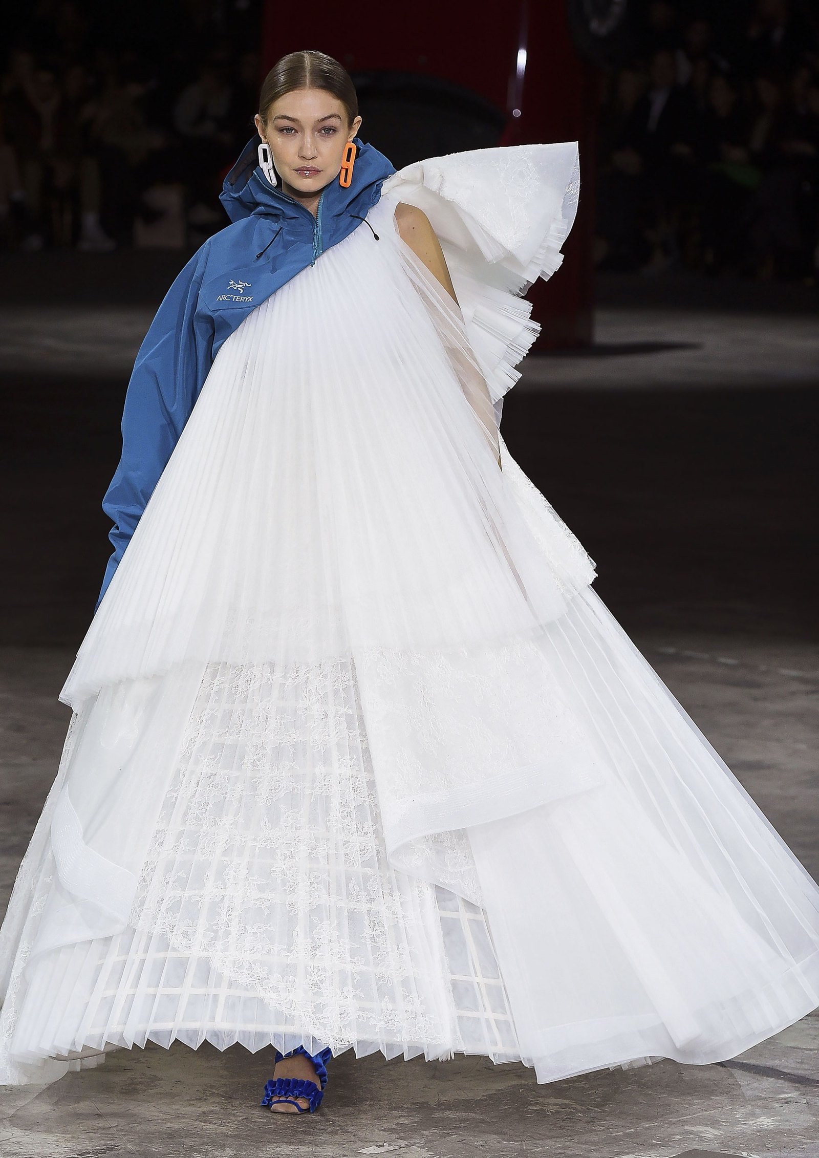 Gigi Hadid's Best Runway Moments: Pics