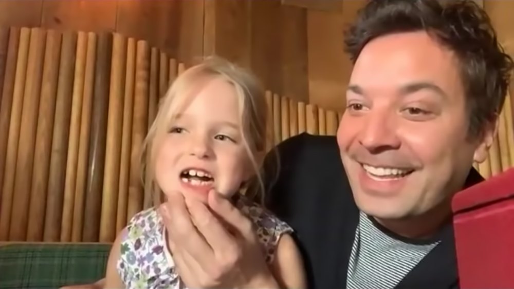 Jimmy Fallon&rsquo;s Daughter Winnie Crashes His Show to Debut Missing Tooth