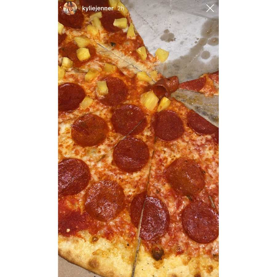 Kylie Jenner pizza