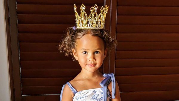 Chrissy Teigen and John Legend Celebrate Daughter Luna’s 4th Birthday: Breakfast in Bed, Princess Gowns and More