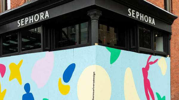 Luxury Retailers Are Boarding Up Store Fronts Amid Coronavirus Outbreak