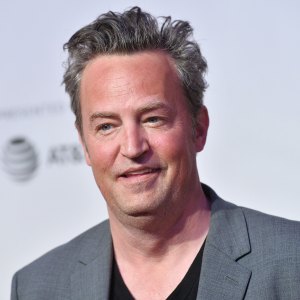 Matthew Perry Bakes Cookies in Quarantine
