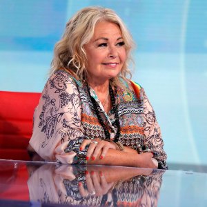 Roseanne Barr Thinks Coronavirus Is a Ploy