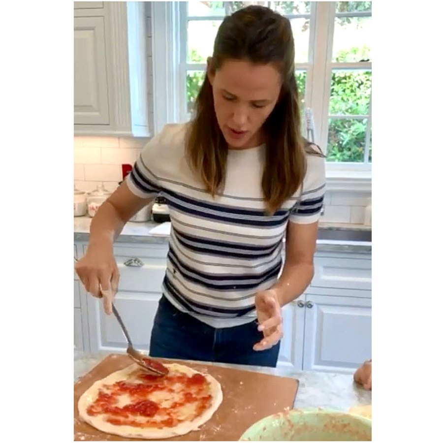 Stars Making Pizza Jennifer Garner