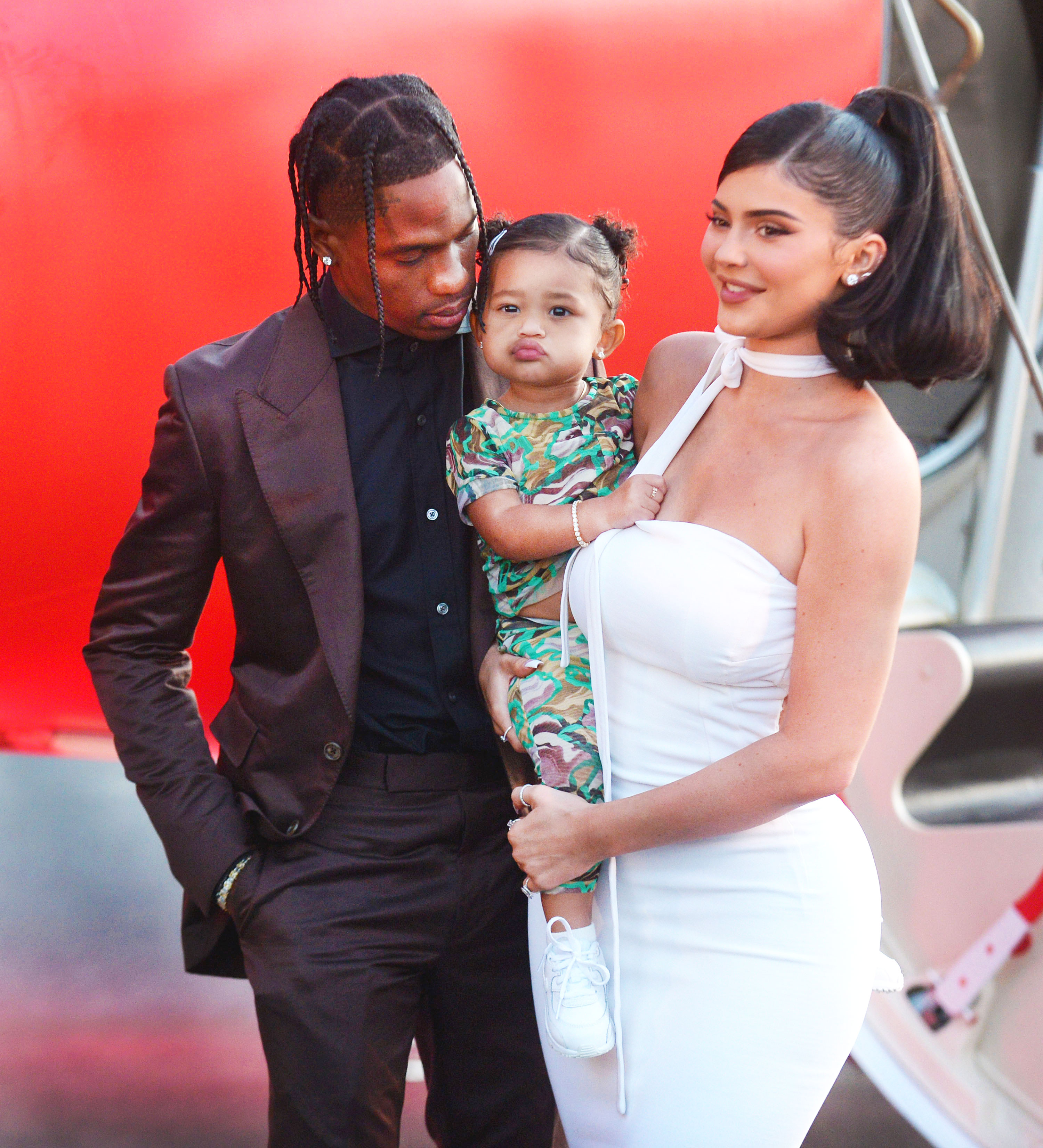 Travis Scott Hangs Out With Kylie Jenner, Daughter Stormi ...