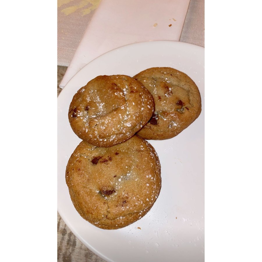 Kylie Jenner Mothers Day Eats See What Stars Ate to Celebrate
