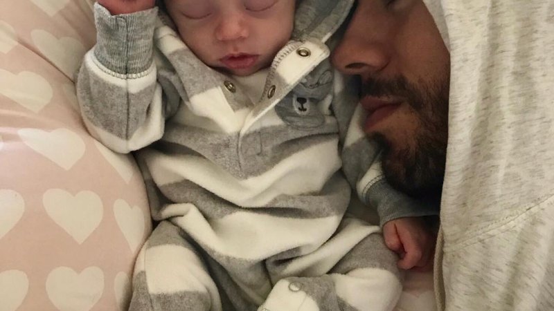 8 Enrique Iglesias and Anna Kournikova birth to twins