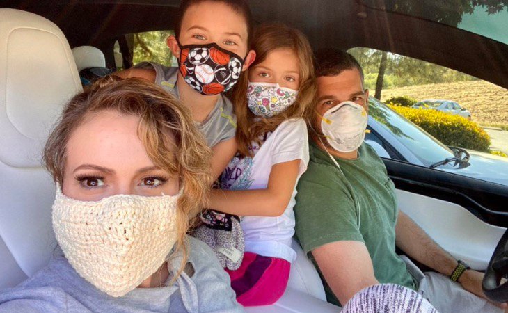 Kristin Chenoweth and Alan Cumming, More Stars Wearing Masks Amid Coronavirus
