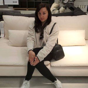 Amanda Bynes Not Pregnant Sitting IKEA