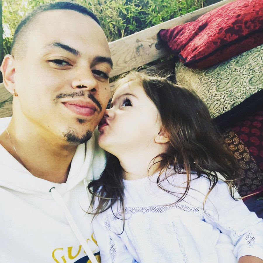 Ashlee Simpson Evan Ross Sweetest Family Moments Ahead Baby No 3