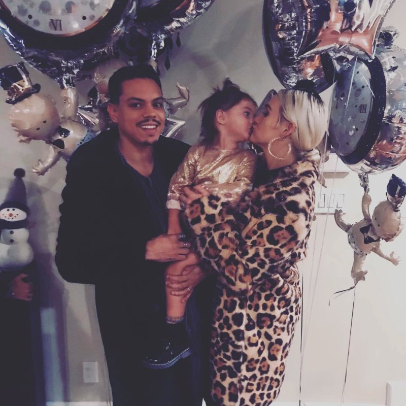 Ashlee Simpson Evan Ross Sweetest Family Moments Ahead Baby No 3