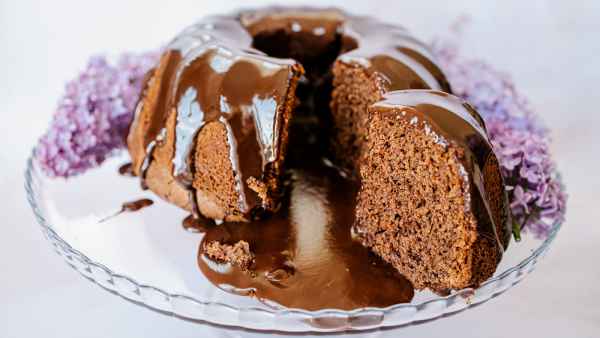 Here Are the Cake Recipes People Are Googling Quarantine