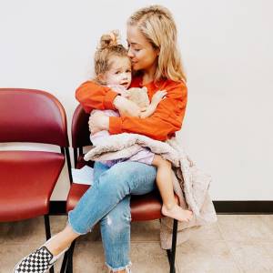 Instagram Influence Ashley Stock’s 3-Year-Old Daughter Dies After Battle With Brain Cancer