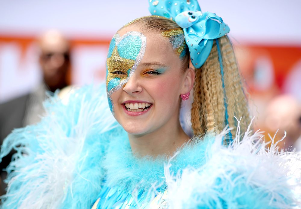 JoJo Siwa Used to Go a Week Without Taking Her Ponytail Out on Dance Moms p