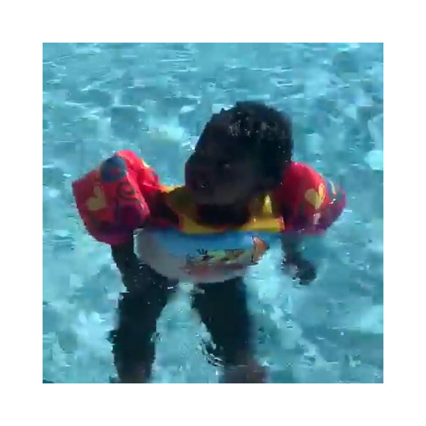 Kaavia James Union Wade Instagram Celebrity Kids Playing in the Pool in Summer 2020