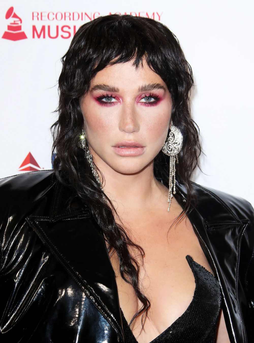 You'll Never Guess What Kesha Did With Men's Beard Dye