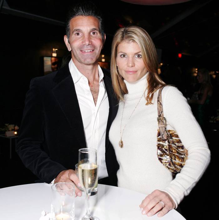 Lori Loughlin and Mossimo Giannulli Are Hoping to Serve Prison Sentences at Different Times