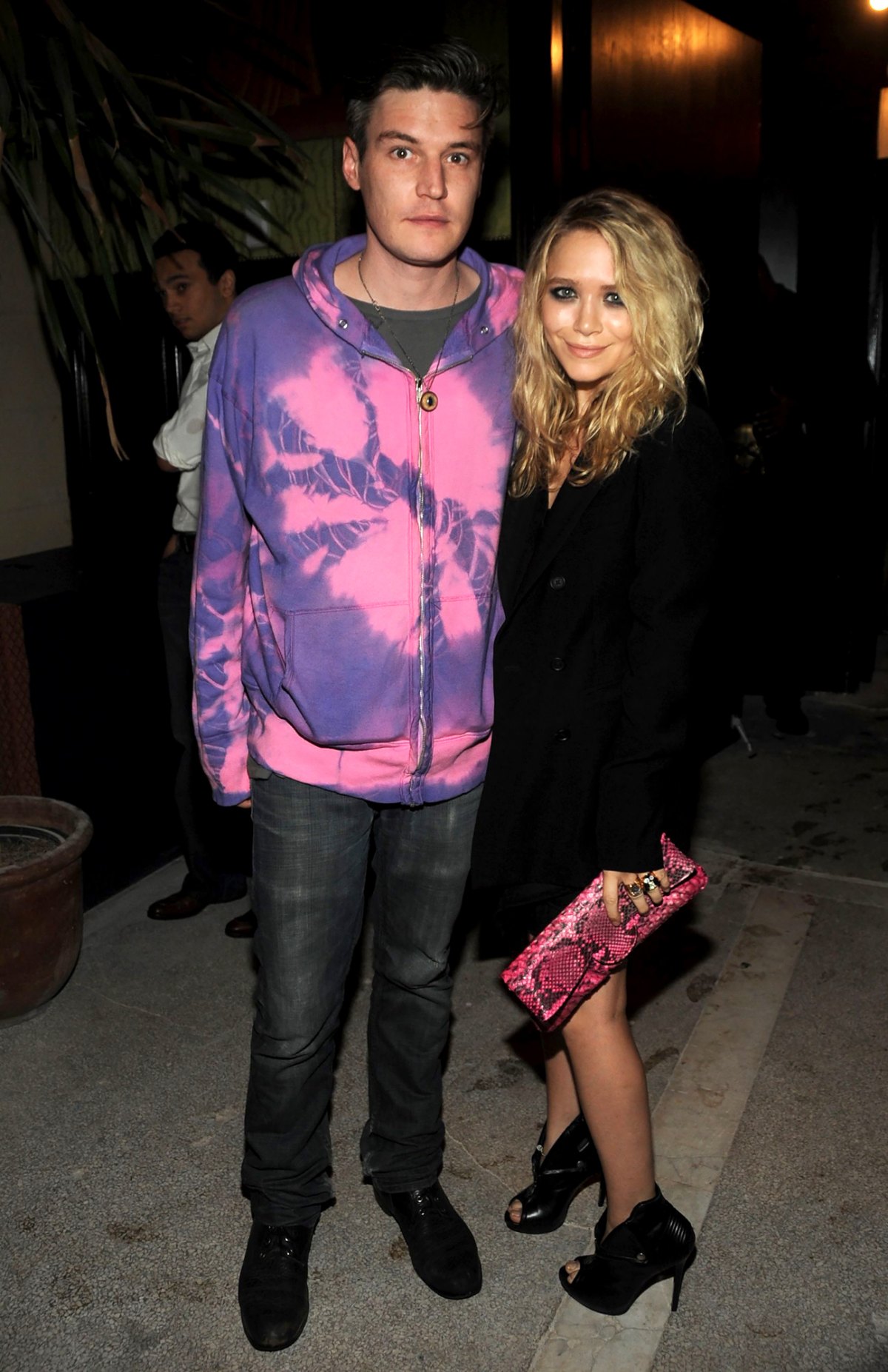 mary kate olsen dating list