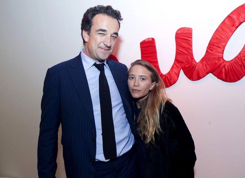Mary-Kate Olsen and Olivier Sarkozy Timeline 4