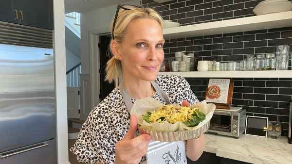 Molly Sims Days During the Coronavirus Outbreak 3