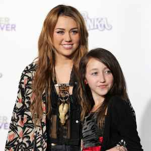 Noah Cyrus Says Growing Up as Miley Cyrus’ Sister Was ‘Unbearable’