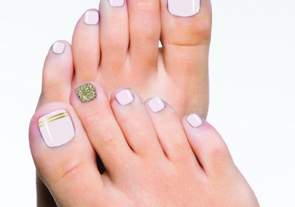Japonesque Toes