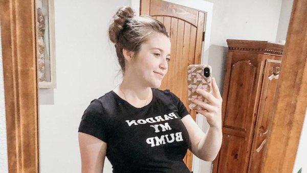 Pregnant Joy-Anna Duggar Shows Off 25-Week Baby Bump