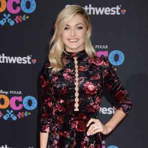 Pregnant Lindsay Arnold Reveals When She Will Return to Dancing With the Stars