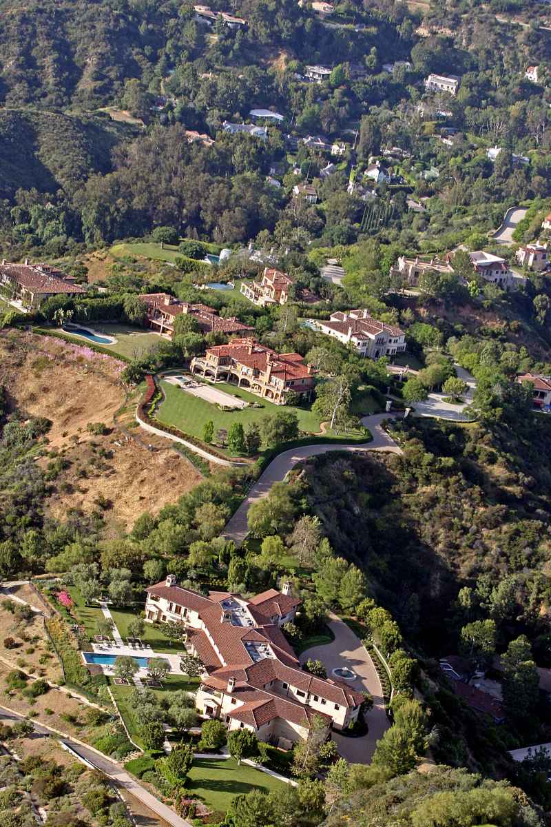 Prince Harry Meghan Markle Are Living in Tyler Perry Los Angeles Mansion Amid Quarantine
