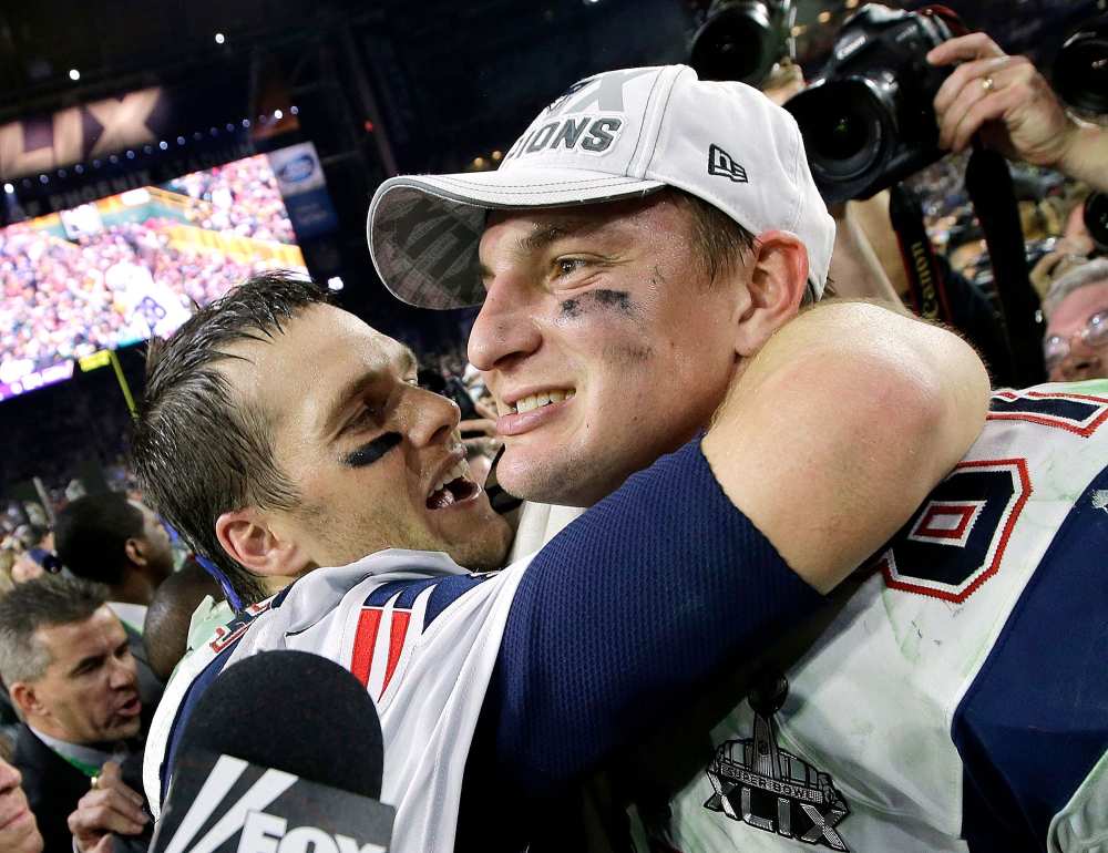 Rob Gronkowski Says Tom Brady Called Him Crying About Tampa Bay Trade