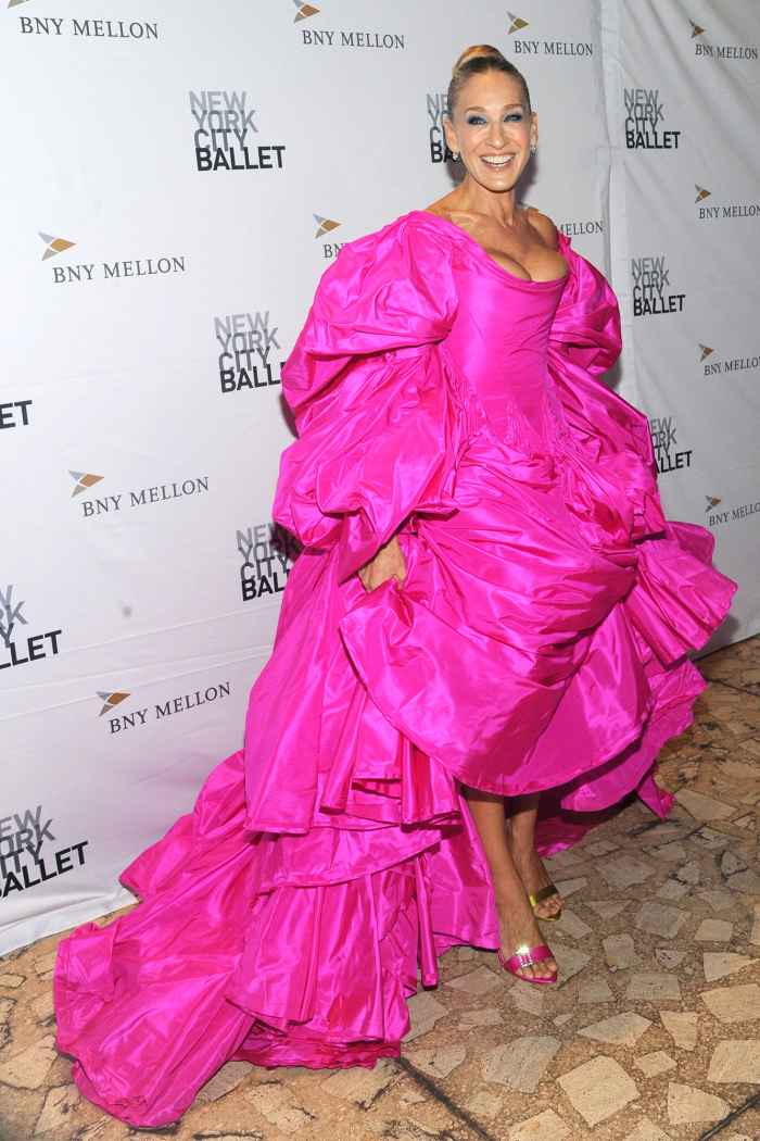 Sarah Jessica Parker Pink Dress Hocus Pocus