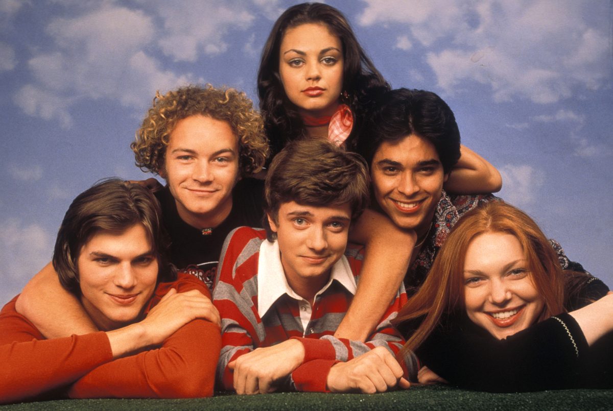 Ashton Kutcher with the cast of That '70s Show' 