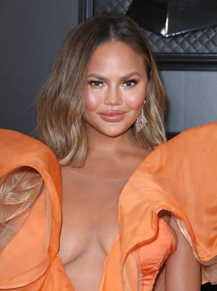 Chrissy Teigen Donates $200,000 to Pay for George Floyd Protesters' Bail