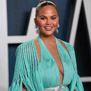 Chrissy Teigen Is Having Her Breast Implants Removed