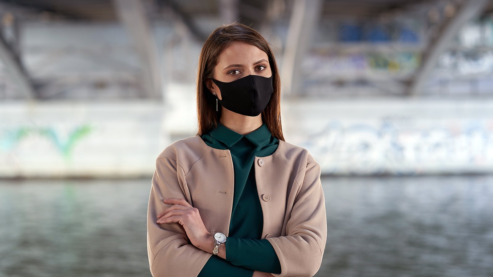 woman-wearing-black-mask