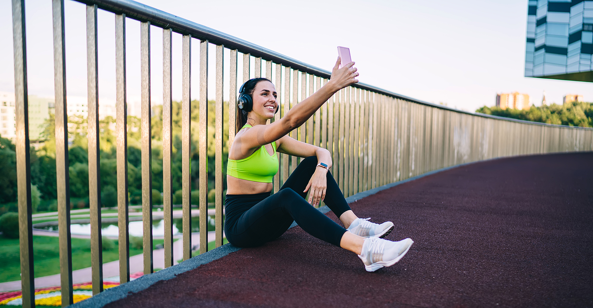 woman-wearing-leggings