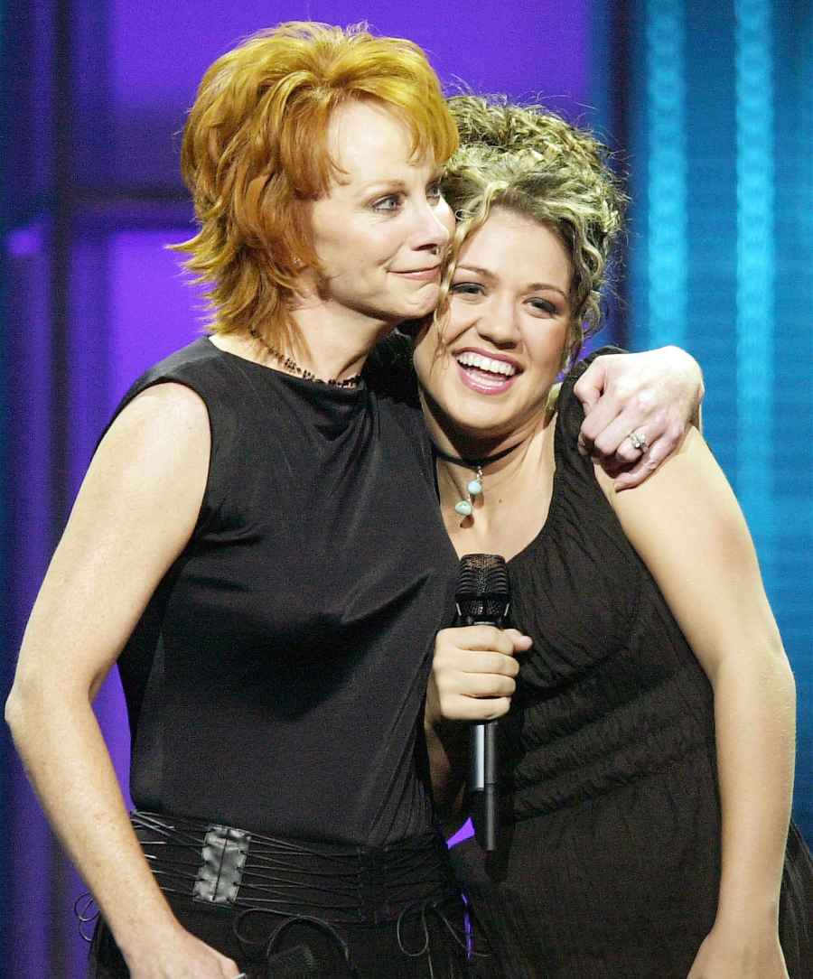 Kelly Clarkson and Reba McEntire on American Idol Inside Kelly Clarkson Close Bond With Estranged Husband Brandon Blackstock Former Stepmom Reba McEntire