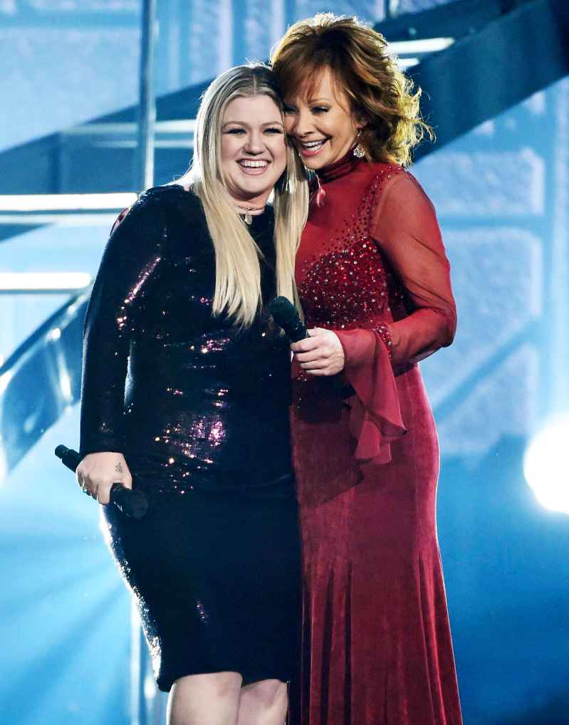Kelly Clarkson and Reba McEntire Performing at Academy of Country Music Awards Inside Kelly Clarkson Close Bond With Estranged Husband Brandon Blackstock Former Stepmom Reba McEntire