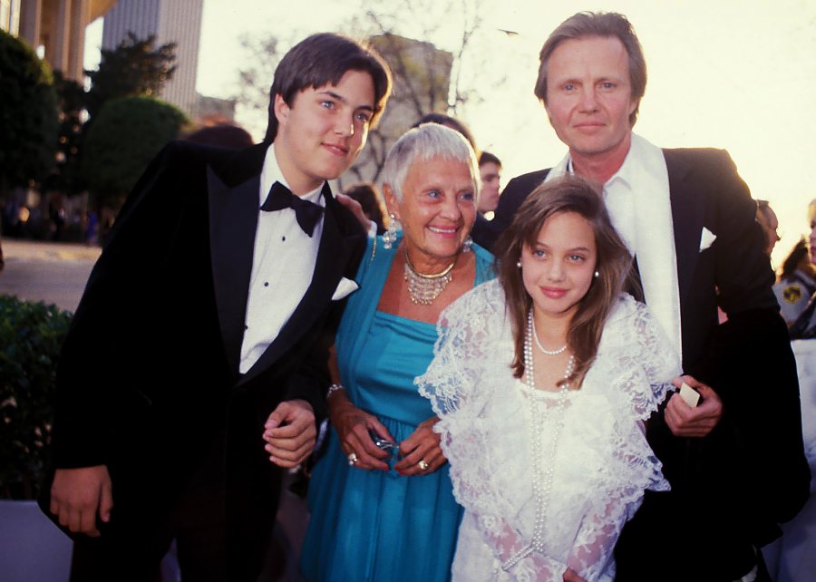 1 Angelina Jolie pre fame childhood with family