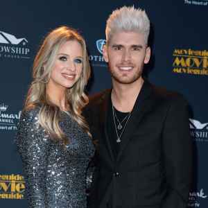 American Idol Colton Dixon, Wife Annie Dixon Welcome Twin Daughters