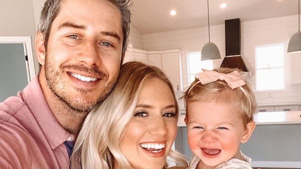 Arie Luyendyk Jr and Lauren Burnhams Daughter Alessi Has Learned to Walk 1