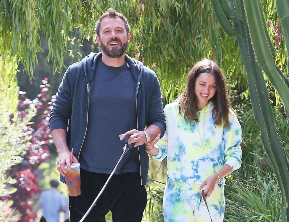 Ben Afflecks Kids Put a Cardboard Cutout of Girlfriend Ana de Armas on His Lawn