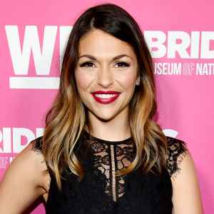 DeAnna Pappas Reveals Bachelorette Group Text Tracked Down OGs Meredith Phillips Jen Schefft