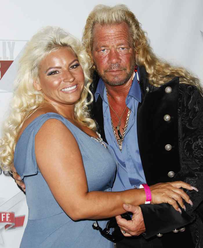 Dog the Bounty Hunter Holds Memorial for Beth Chapmans 1-Year Death Anniversary