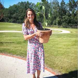 Duchess Kate Gets Her Hands Dirty Planting Sensory Garden at Childrens Hospice