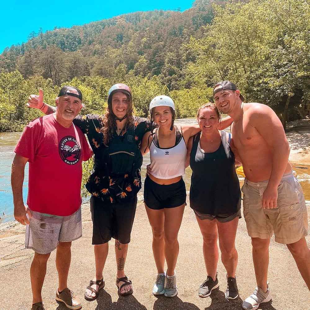 Hannah Brown and Her Down-to-Earth Family Hung Out With Man She Saved From Drowning