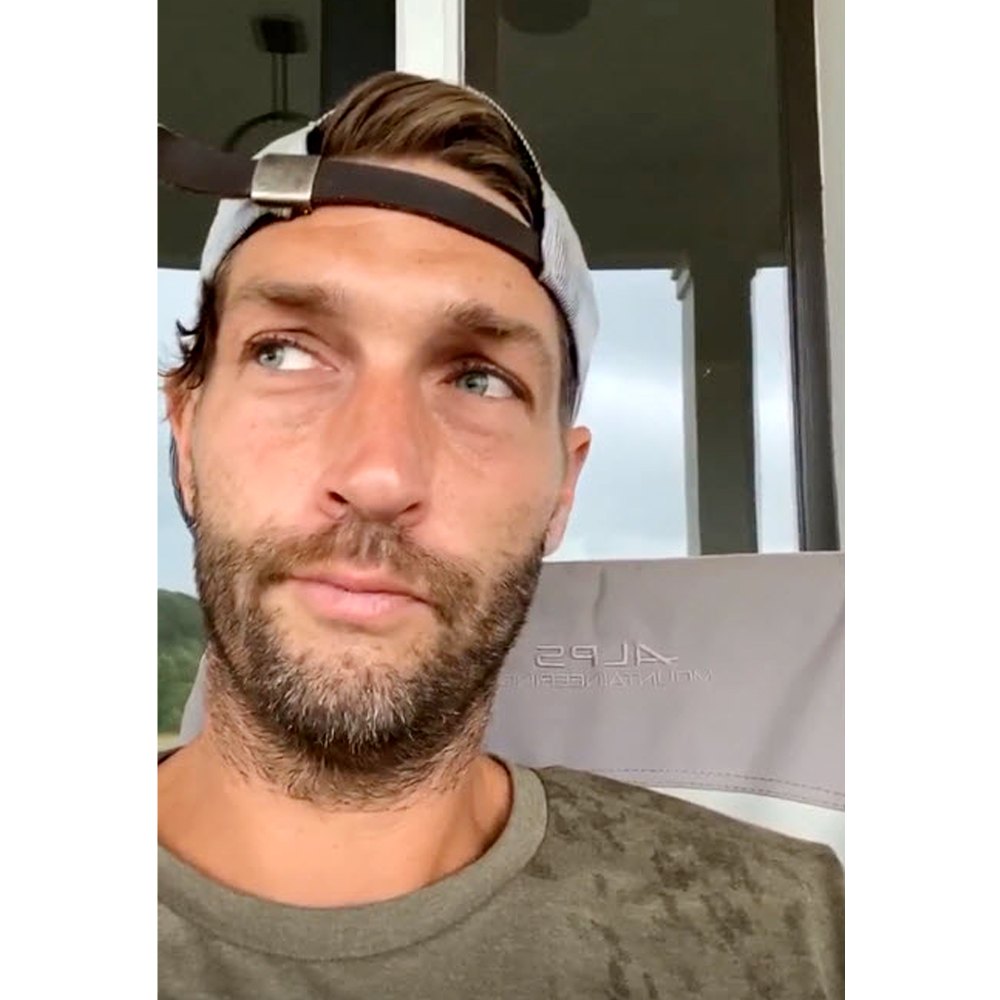 Jay Cutler Takes to Instagram to Investigate Chicken Serial Killer