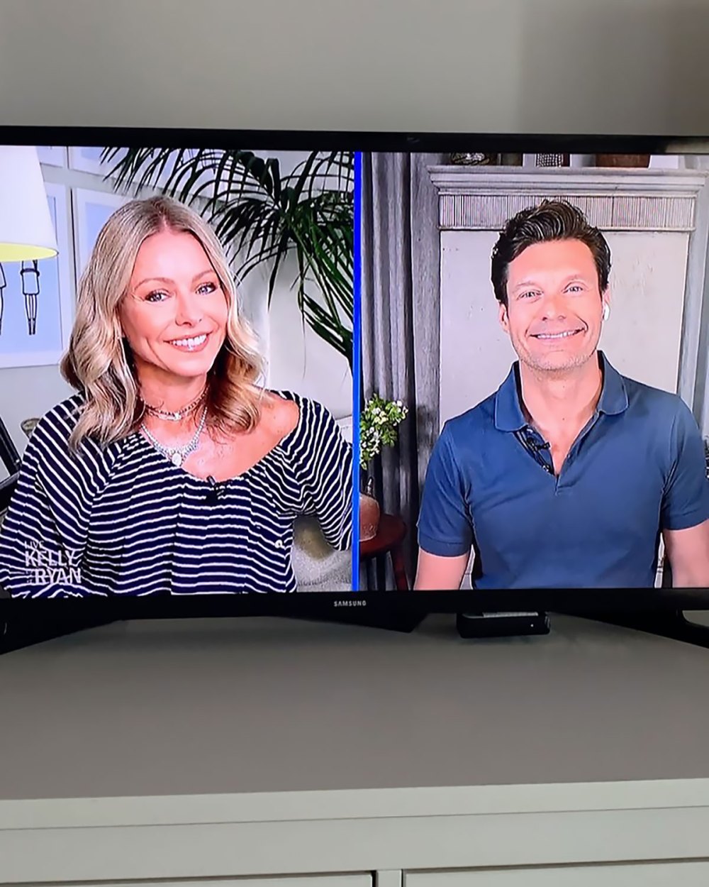 Kelly Ripa Wears a Beach Cover-Up on 'Live With Kelly and Ryan'